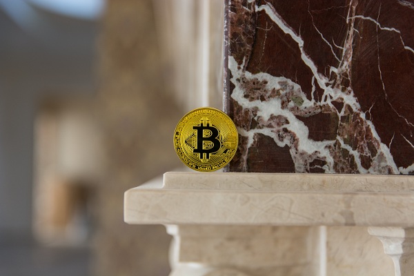 Bitzlato freezes Bitcoin withdrawals as Memeinator's MMTR presale raises $2.57M